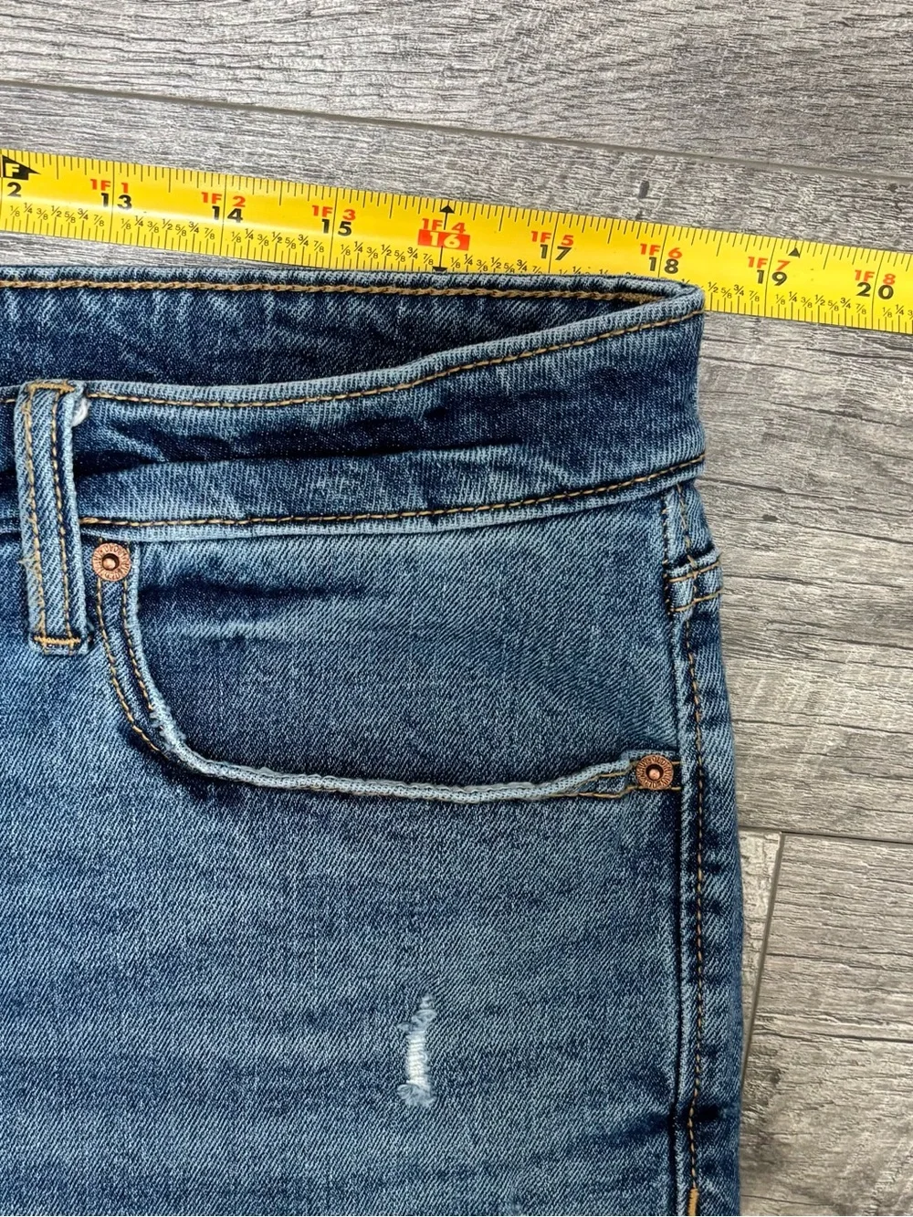 Old Navy OG Straight Denim Shorts 16 High Rise Button Fly Frayed Raw Hem Smooth